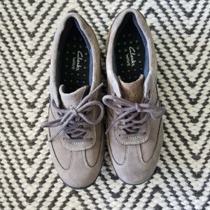Clarks Wave walking shoes